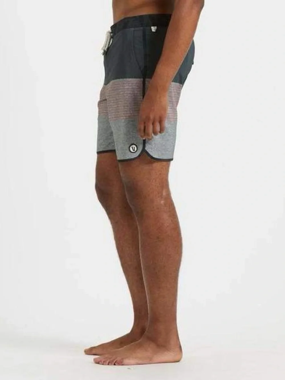 Vuori Cruise Boardshort in Melon Stripe size 34